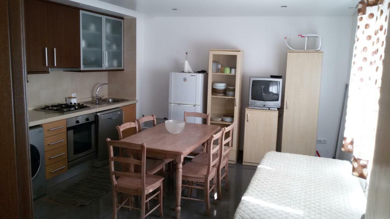 דירות נאזרה Casa Largo Dos Cedros מראה חיצוני תמונה